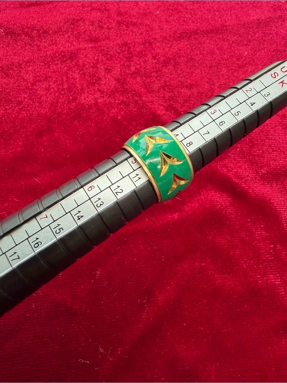 Vintage 14K HGE Green & Gold Tone Wide Band Ring